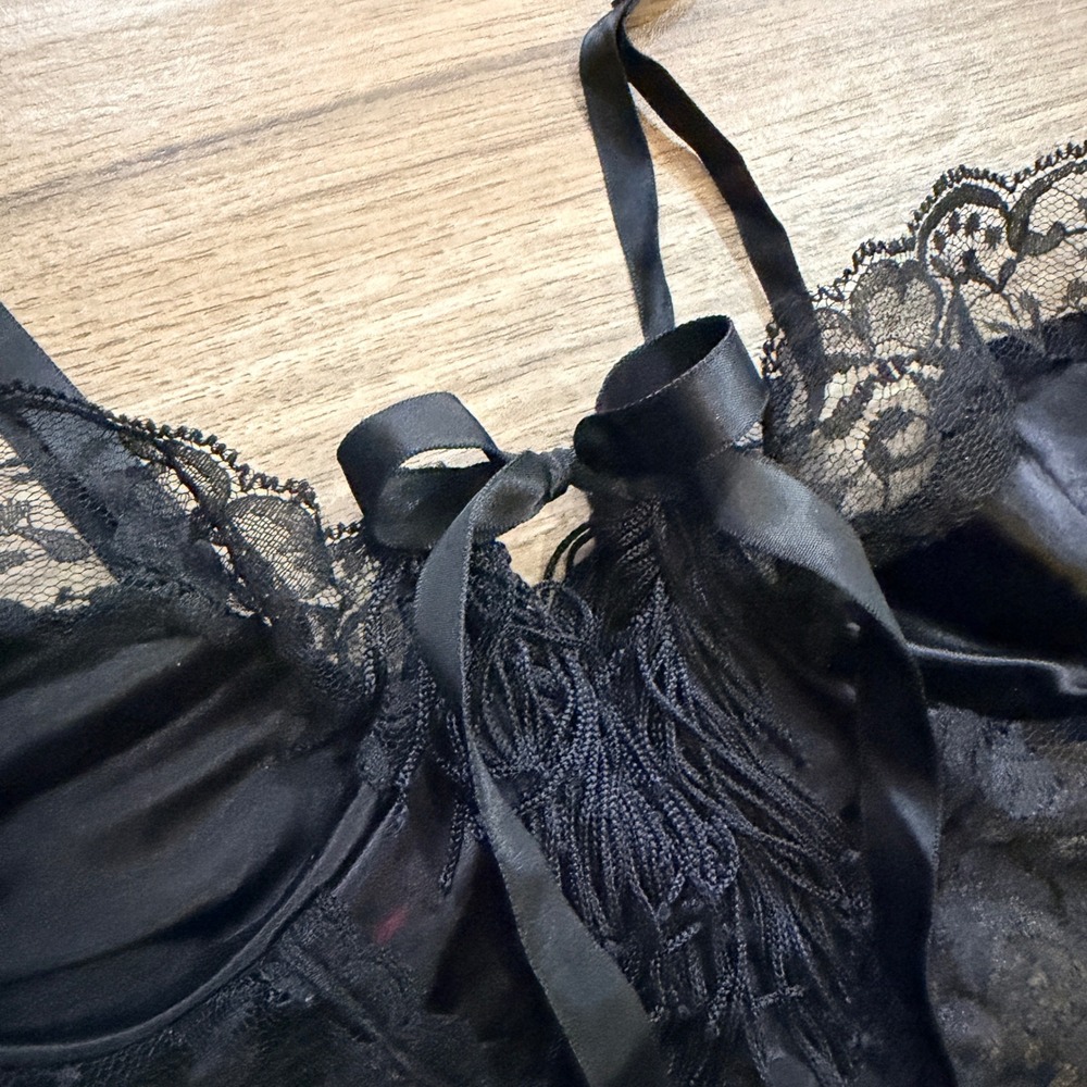 Fredericks of Hollywood Black Lace Fringe Corset Camisole Top 3417 Large - Picture 5 of 8